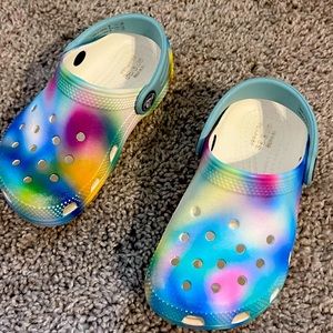 Crocs - Rainbow Airbrush Style